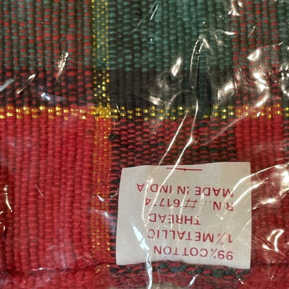 Vintage Lillian Vernon Holiday Plaid Placemats & Cloth Napkins Red Set Of 4 NOS - Picture 5 of 7